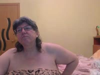 I am a hot and sesnual model always in the mood to get naughty with you on cam