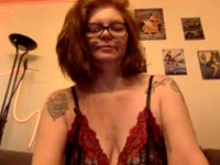 Hello tout le monde. Je n’ai pas de taille mannequin c’est vrai mais j’adore me faire matter. Vous pouvez me demander énormément de choses j’ai peu de tabou. Il paraît que j’ai un regard sexy et cochon