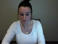 Hey ik ben Nina. Korte intro .. ik ben klein van stuk maar groots in presence, love it. Dominant op een speelse manier.ik hou van nieuwe uitdagingen! Oeh, ik voel de vibes al ..