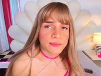 Hello! I am Oriana, a 20 -year -old trans girl, blonde, with green eyes and a body that I love to take care of. My personality is very charismatic, I always seek to connect with people through a good talk. I am fascinated to meet new people every day; I think there is always something special to learn from each meeting.