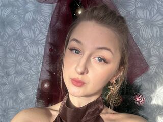 hot camslut CharoletteHeckle