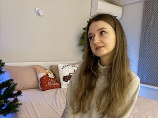 camslut fingering pussy CyrenaLuxe