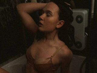 nude webcamgirl pic DavinaHislip