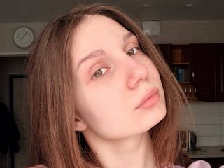 masturbating webcamgirl LaraVenn