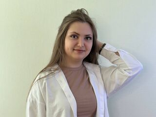 beautiful camgirl MildaTaddio