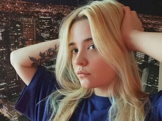 camgirl masturbating with sextoy MonnieMoniz