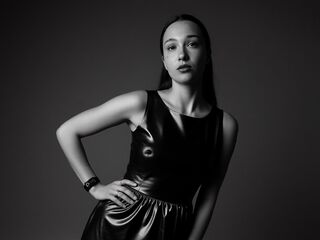 chat room livesex SherrylSein