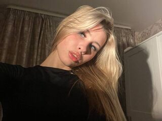 webcamgirl RowanBellamy