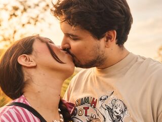 live webcam girl fucked SkyAndAxel