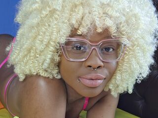 bdsm cam girl show AkeliaHampson