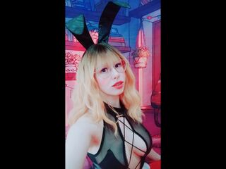 cam girl playing with sextoy AliceShelby