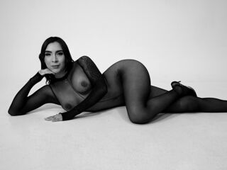 camwhore fingering shaved pussy AnetteLawren