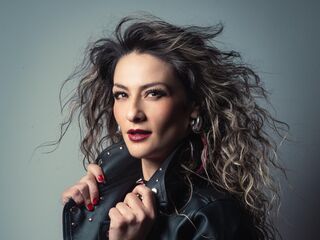 fingering cam girl video AryTorres