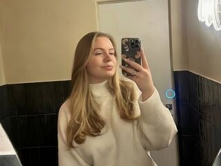 free live cam AryaThomas