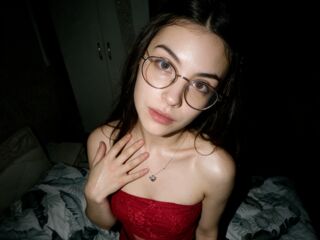 beautiful webcamgirl AugustinaMoltz