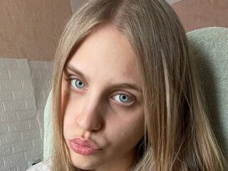 cam girl webcam sex AyannaOverturf