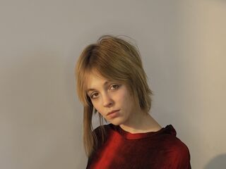 beautiful cam girl BellEltzroth