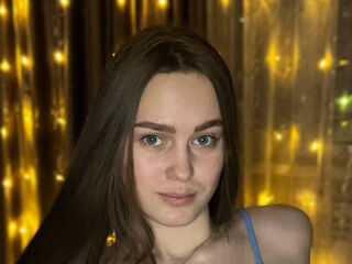 cam slut BernardineCaiafa