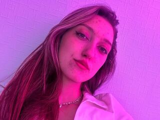 cam girl masturbating with sextoy BrandieBeninati