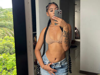 live cam girl photo CarolineCartson