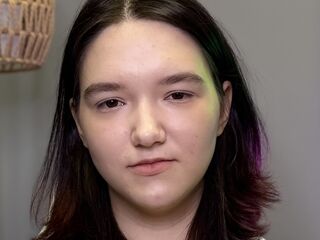 naughty cam girl masturbating with dildo CecilleBonavita