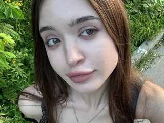 camslut showing pussy ChandraHankin
