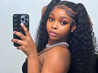 girl chat room ChristabelBella