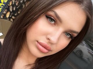 adult web cam chat room CoraLennox