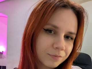 camgirl masturbating with dildo CruelJones