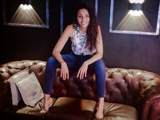 masturbating webcamgirl DamarisPommes