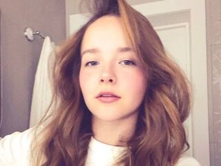 girl topless chat DaysiDust