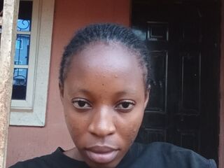 masturbating camgirl DewanAumira