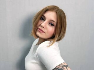 closeup webcam ElenorLandes