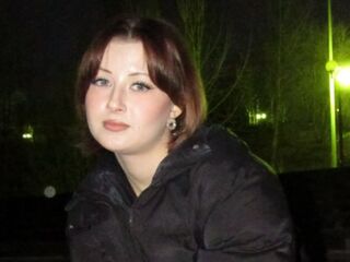 naked camgirl masturbating with vibrator ElizabethGrochma