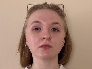 girl topless HienRosse