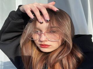 free chat room JeannaTalahytewa