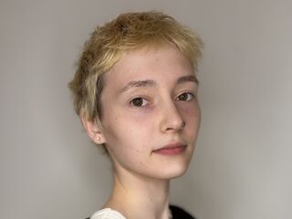 hot chatroom JenelleBarette