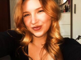 live sex video JenetteFolson