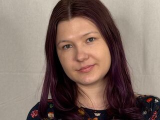 naughty camgirl masturbating with dildo JoannSmith