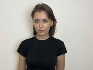 girl cam free KariErpelding