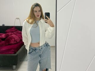camgirl video chat room KellyLynn