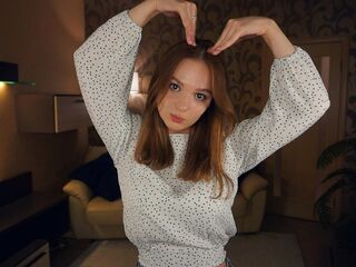 beautiful webcam girl KelsiLuciani