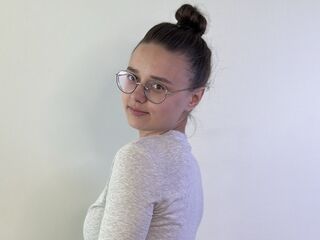 free chat room LarraineKaber