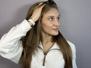 live sex webcam video LatrinaBrounson