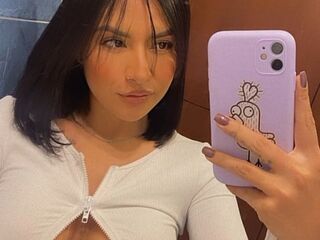 camwhore nude LaurynJhons