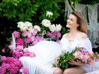 girl naked LeaNicole