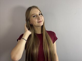 fingering cam girl video LeolaHunkins