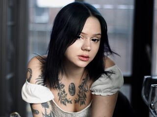 live webcam performer LollaBerry