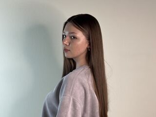 cam girl masturbating with vibrator LouisePov