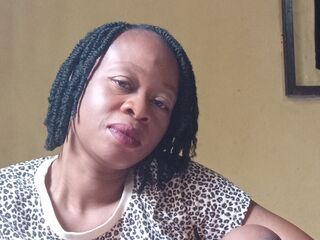 topless cam girl LovyNelson